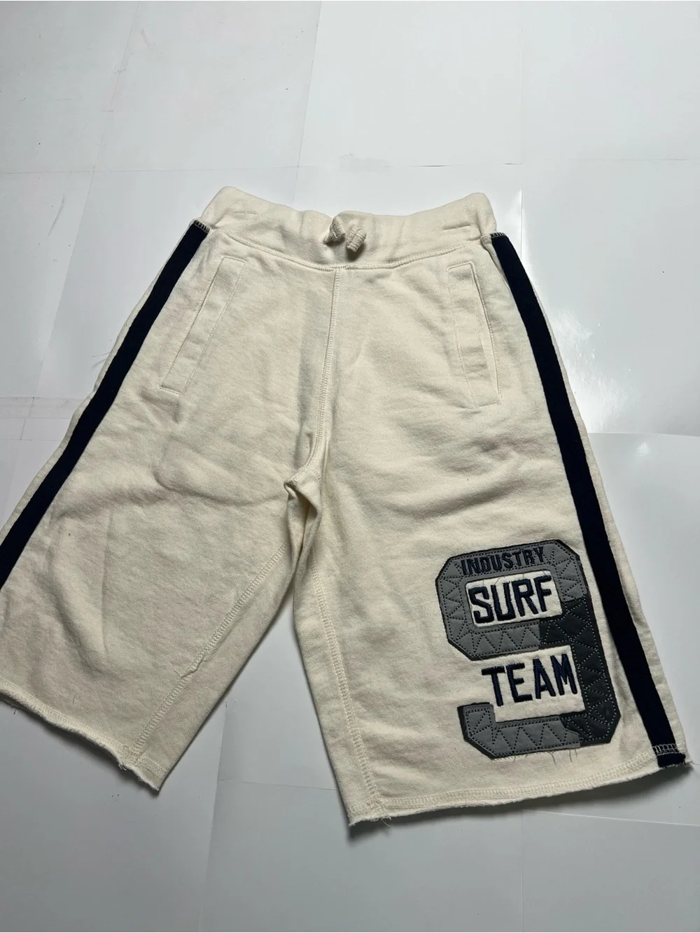 Surf Team Industry 9 Boy’s Cream Casual Shorts size 8